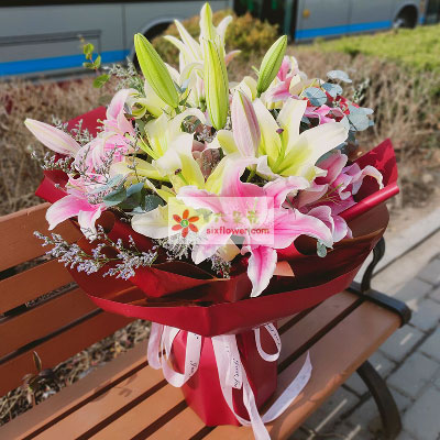 贵阳8支多头百合，万事如意喜上加喜
